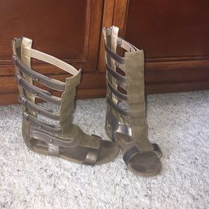 Joyfolie girls gladiator sandals size 10